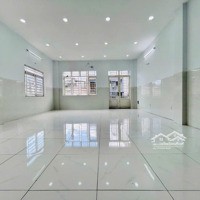 Nhà Đẹp Cho Thuêmặt Tiềnyên Thế. P2. Dt: 9X18M. 1 Trệt 4 Lầu St. Thang Máy. Phòng Rộng. Giá 50 Triệu/Tháng.