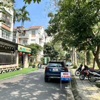 Bán nhà 2 tầng ở ngay trung tâm thị trấn Trâu Quỳ, khu giãn dân tái định cư 7.2ha,cực hiếm