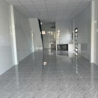 Nhà mới mặt tiền cạnh đại học FPT