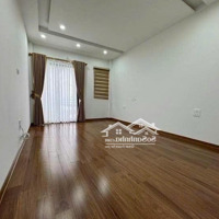 Bán Nhà Phố Trạm Long Biên 40M Nhà Đẹp Ở Ngay Giá Chỉ Nhỉnh 6 Tỷ, Gần Phố, Hiếm,Ngõ Rộng