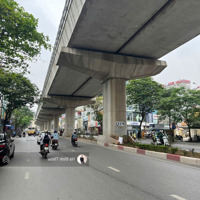 Bán Nhà Cầu Giấy, Cách Phố 10M, Gara Ô Tô, 6 Tầng, Thang Máy, Tặng Full Nội Thất, 42M2, 14.2 Tỷ