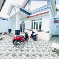 CHO THUÊ NHÀ LẦU SÂN RỘNG KDC HỒNG LOAN ĐỐI DIỆN BẾN XE MỚI CẦN THƠ