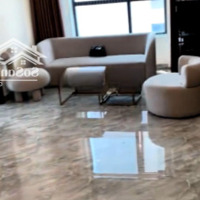 Bán Căn Góc, View Vinhomes, Nội Thất Tươi Trẻ Tại Valencia Việt Hưng