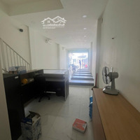Mặt Tiền 4,5X17M 3 Lầu Suốt, Làm Showroom, Vp, Cty Studio Giá 27 Triệu/Tháng