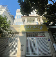 Cho Thuê Biệt Thự 200M Kdc Himlam Quận 7 Vị Trí Cao Cấp Có Tm Gần Trường Qt Giá: 85 Triệu Liên Hệ:0931353298