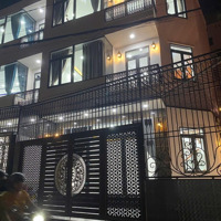 Nhà Phố Căn Gốc Cách Biển 800M -Nha Trang