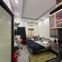 Bán Nhà Đường Miếu Hai Xã, 2,5 Tầng Ngõ Đi Chung 3M