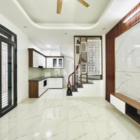 Cơ Hội Sở Hữu Nhà Đẹp Thạch Bàn Ô Tô Đỗ Cửa, Vị Trí Đắc Địa, Sổ Đỏ Giá Chỉ 5.1 Tỷ, 5 Tầng