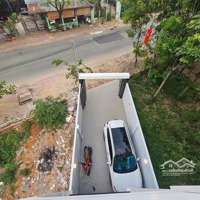 Bán Nhà 1 Trệt 2 Lầu Mặt Tiền Đường Dx 082, Định Hoà; Gần Bệnh Viện 1500 Giường; Full Nội Thất