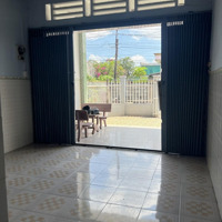 Chính Chủ Cần Bán Gấp Nhà Cấp 4 .Gần Trường Học. Chợ Đức Hòa. Công An Huyện..dtsd 77M2