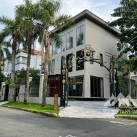 Cho Thuê Biệt Thự Đơn Lập Phú Mỹ Hưng Mới Sơn Sửa Mới Lại Giá Chỉ 75 Triệu / Tháng