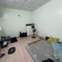Kim Hoa, Đống Đa.diện Tích27/30M2 X 3 Tầng,Mặt Tiền6,3M, Giá Bán 5,25 Tỷ. Ngõ Ba Gác, 100M Ra Ô Tô.