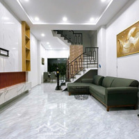 Nhà Đẹp 3 Tầng 3 Pn - 53,7 M2 (4,07 X 13M) - Đoàn Văn Bơ. 5,5 Tỷ