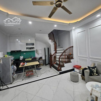 Bán Nhà Phố Tu Hoàng, Gần Ô Tô Tránh, 5 Tầng, 40M2 - Chỉ 6.5 Tỷ