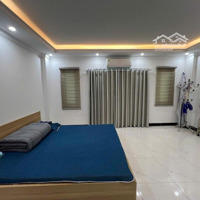 Bán Nhà Phố Tu Hoàng, Gần Ô Tô Tránh, 5 Tầng, 40M2 - Chỉ 6.5 Tỷ