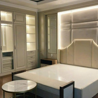 Cho Thuê Căn Biệt Thự Siêu Đẹp Chateau, Pmh, Q.7, 1T3L, 4 Phòng Ngủ 5 Vệ Sinh Nt Cao Cấp, Giá Bán 125 Triệu. 0979762167