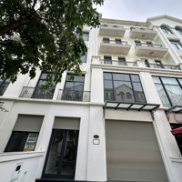 Bán Nhà Phố 126M2 Chỉ 24,2 Tỷ Btp Trục Đường Đông Dân Tại Vinhomes Grand Park