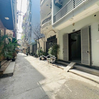 Bán Nhà Phân Lô Hoàng Quốc Việt 5 Tầng 45M2,Mặt Tiền4.5M Giá Nhỉnh 12 Tỷ