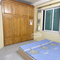 Bán Căn Ccmn 40M2, 2 Phòng Ngủ, Ban Công Đông Nam Thoáng Mát, Xung Quanh Bạt Ngàn Tiện Ích