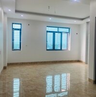 Mời thuê toà 5 tầng cạnh KCN Khai Quang