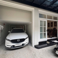 Anh Hà Bán Gấp Nhà Diện Tích 97,8M2 Giá Bán 5Tỷ690. Đường Nguyễn Văn Thủ-Đakao-Q1, Gần Đại Học Kinh Tế