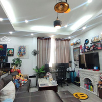 8 Tỷ Có Nhà Đẹp Kim Mã 50M2 Thông Đội Cấn - Đầy Đủ Nội Thất - Ngõ Thẳng Tắp Xây Bê Tông Chắc Chắn