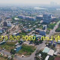 Giá Rẻ !!! Cặp 02 Liền Kề Ngang 11M Sát Đại Học Fpt - Mật Độ Xây 80% Được 5 Tầng Liên Hệ: 0905 956 613