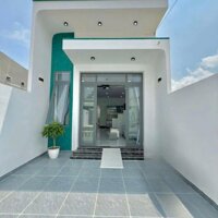 Sở hữu nhà đẹp, sổ riêng thổ cư chỉ với 300tr. Gần KCN Thạnh Phú