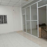 Cho thuê nhà mặt tiền đường 30/4 ngay ngã 3 quang trung dài 30m giá 20 triệu