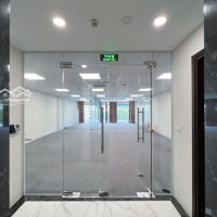 Cho Thuê Văn Phòng 130M² Trần Thái Tông Mặt Kính, Ban Công, Tòa Nhà Hiện Đại