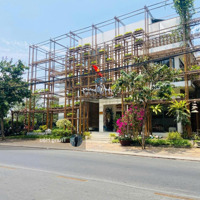 Siêu Phẩm Biệt Thự View Sông Sài Gònmặt Tiềnnguyễn Văn Hưởng Quận 2....Dt 20 X 50M = 1.000M2...250 Tỷ