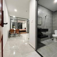 Căn Hộ Cao Cấp Rộng Rãi Full Nội Thất - Ngay Tại Vòng Xoay Lăng Cha Cả, Hoàng Văn Thụ
