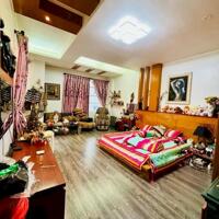 Hạ giá bán nhà phố Huỳnh Thúc Kháng 36m2, 3 tầng, mặt tiền 5.1m ô tô kinh doanh