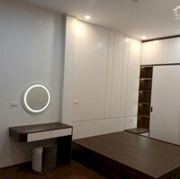 Hạ 1 tỷ nhà 50m ra phố Lạc Long Quân Cầu Giấy ngõ to thông 5T 48m2 MT 5.2m đủ nội thất ở luôn 10.3 tỷ