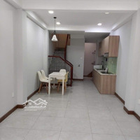 Bán Nhà Hẻm Vip 214 Nguyễn Trãi , Nct,Q.1.Dtcn 33,5M2.Kc 4 Lầu. Chỉ 10.2 Tỷ