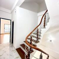 Bán nhà Phúc Lợi, DT 32m x 5 tầng, nhà mới về ở ngay, dân trí cao