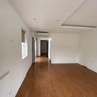 Cho Thuê Biệt Thự Lô Góc Ngã Tư Vạn Phúc 200M2X4 Tầng, Thang Máy Giá Chỉ 38 Triệu/Tháng