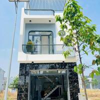 Bán nhà lầu đẹp, KDC Thạnh Phú, đường nhựa bàn cờ chỉ 2ty380