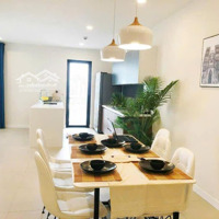 Cần Bán Nhanh Căn Góc 3N Tầng Cao, Full Đồ, Ban Công Đông Nam, View Hồ Tây Tuyệt Đẹp Kosmo Tây Hồ