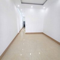 BÁN NHÀ 1T1L, mới đẹp, TRỤC CHÍNH HẺM THÔNG, xe hơi tới nhà luôn