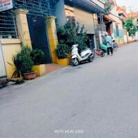 Bán nhà Lai Xá,view hồ, mặt đường ô tô tránh,gara ôtô  3 tầng dân xây chắc chắn 82m chỉ nhỉnh 10 tỷ