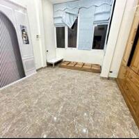 Cho thuê nhà ngõ Thông Phong, 4 tầng x 24m2, 2 ngủ, 3 WC, 10.5 Triệu (có TL)