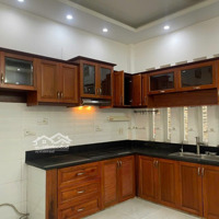 Cho Thuê Nhà Mặt Phố, 2 Lầu Sân Thượng 4 Phòng Ngủ 5 Vệ Sinh 20 Triệu, 75M2, Giá Ưu Đãi