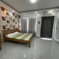 Cho Thuê Nhà Mặt Phố, 2 Lầu Sân Thượng 4 Phòng Ngủ 5 Vệ Sinh 20 Triệu, 75M2, Giá Ưu Đãi