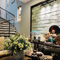 Nhà Phân Lô Cán Bộ Học Viện Tài Chính, Phố Dịch Vọng, Cầu Giấy. 52M2 X 5 Tầng Cực Đẹp