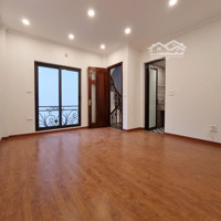Bán Nhà Bát Khối Thạch Bàn 38,5M 5 Tầng Có Sân Cổng Riêng Biệt Giá Bán 5,25 Tỷ