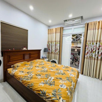 Bán Nhà Cầu Giấy - 81.4M2 - Ngõ Thông - Ô Tô Đỗ Cửa - 14 Tỷ -Diện Tíchcho Thuê 300 Triệu/ Năm