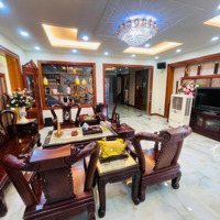 Biệt Thự Chất Gần Tân Sơn Nhì_ Tân Phú _6.7 X 18 _4 Tầng_ Hẻm Xe Hơi_ Nhỉnh 14 Tỷ