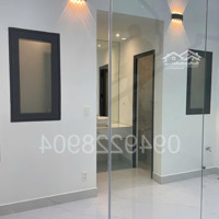 Chính Chủ Cần Tiền Bán Gấp Nhà Mặt Tiền Đường Đông Du Quận1.Dt 4X12.4 Cn53M2 3 Tầng Có Hdt 135 Triệu/M2