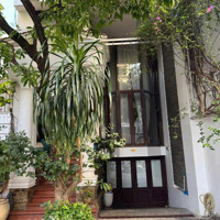 Bán Biệt Thự Sân Vườn Ở Bến Nghé, Q1! Đường Nguyễn Bỉnh Khiêm, Q1. 6,5X15M(90M2) - Hầm 5 Tầng,36 Tỷ